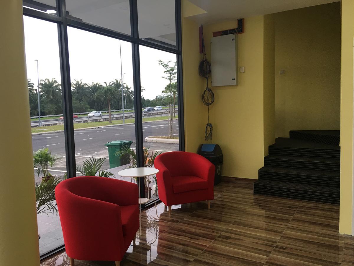 Hotel Zamburger Kota Warisan Sepang Zewnętrze zdjęcie